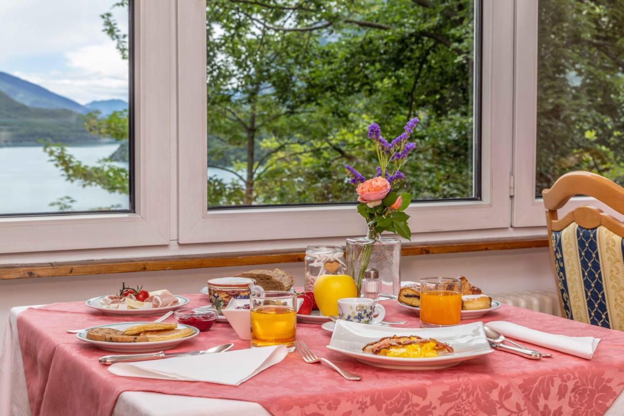 Hotel Londra Slow Living Мольвено Экстерьер фото